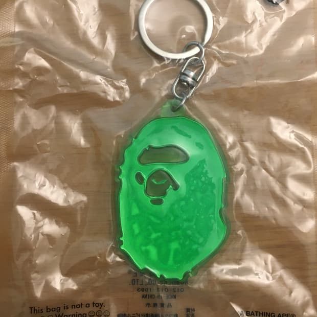 베이프 리플렉티브 키링 키체인 bape