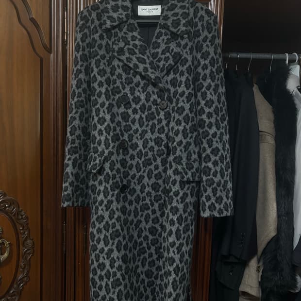 생로랑 /레오퍼드 모헤어 코트 /50