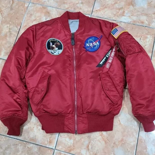 알파인더스트리 MA-1 아폴로 배틀워시 커멘더 레드