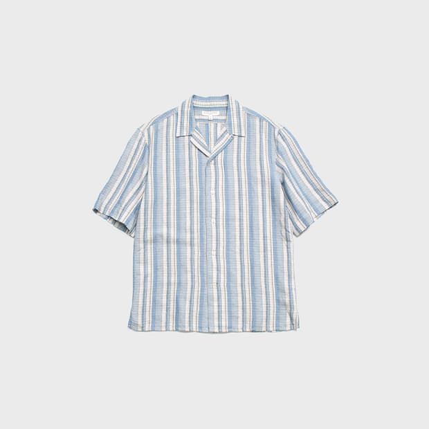 BANANA REPUBLIC