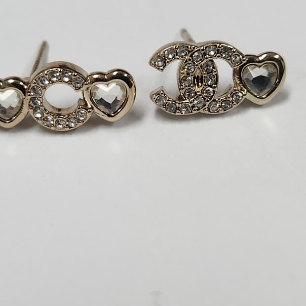 샤넬 스터드 귀걸이