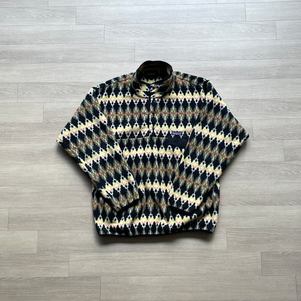 파타고니아 신칠라 아즈텍 옐로우 패턴