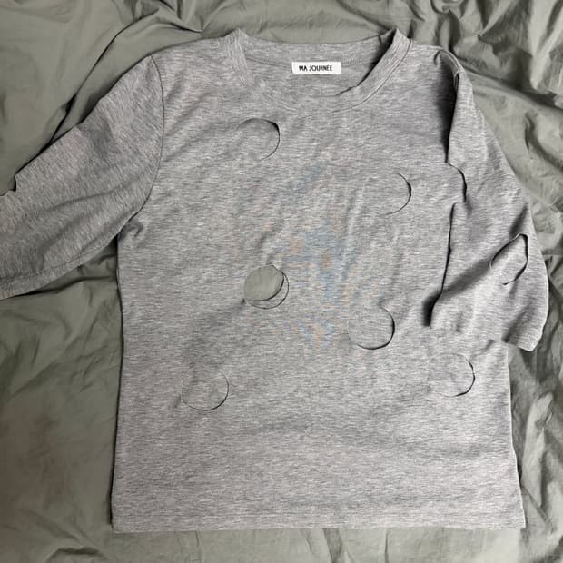 Ma journee hole detail T-shirt