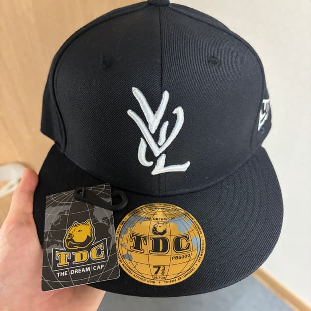 Yvl 플레이보이 카티 캡 738