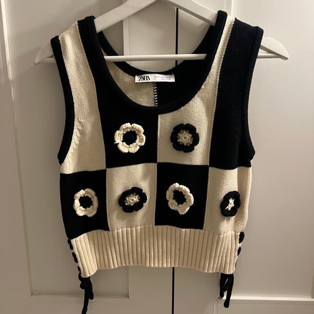 자라 샤넬맛 사이드 밴드 크로셰 탑