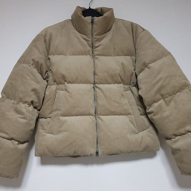 무신사 스탠다드 푸퍼 코듀로이 패딩 베이지