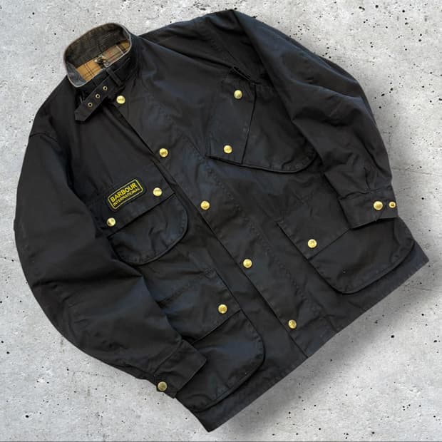 [40] 바버 인터네셔널 포켓 블랙 집업 자켓 D790