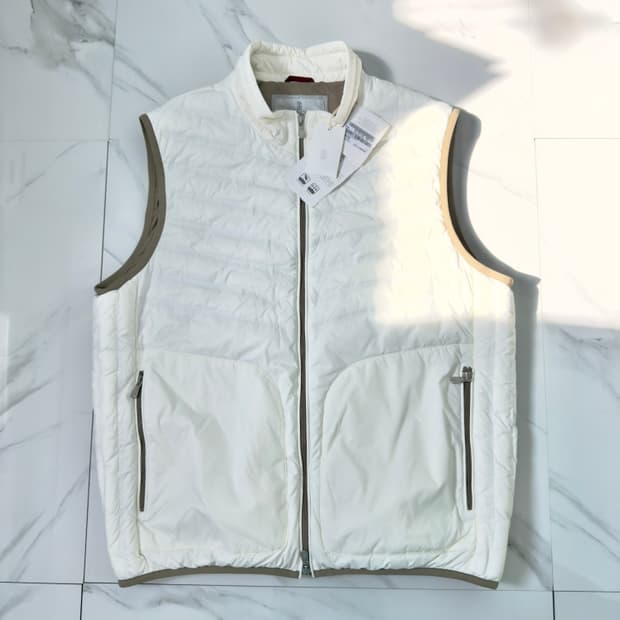 새상품 브루넬로 쿠치넬리 구스 패딩 조끼 베스트 L 정품택O