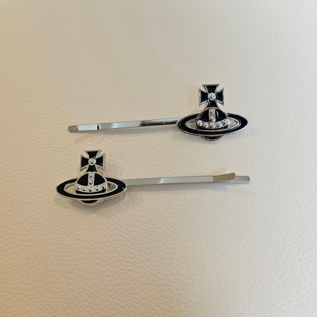 비비안웨스트우드 업사이클링 블랙 헤어핀 세트