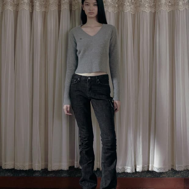 [새상품] 보헤미안서울 보헴서 스노우 워싱 레그 셔링 데님팬츠 스노우블랙