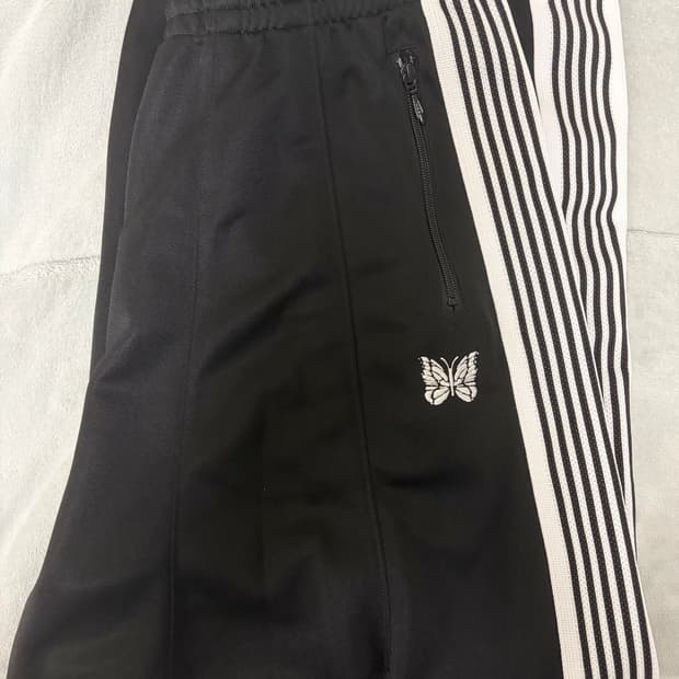 니들스 HD 트랙팬츠 블랙