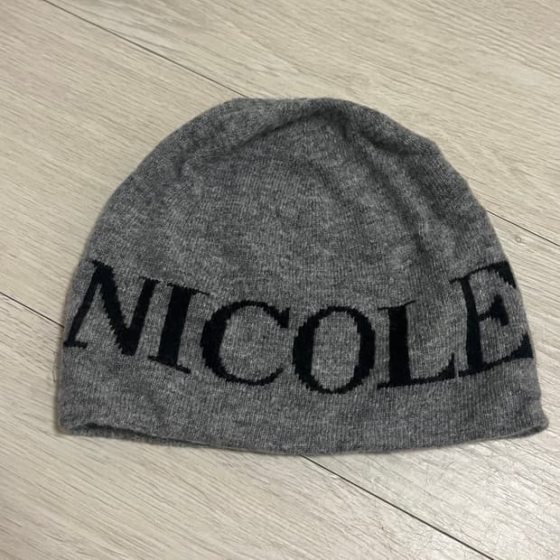 닉앤니콜 비니 CASHMERE LETTERING  BEANIE