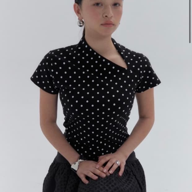 KANARI CUT OUT T-SHIRT -DOT-