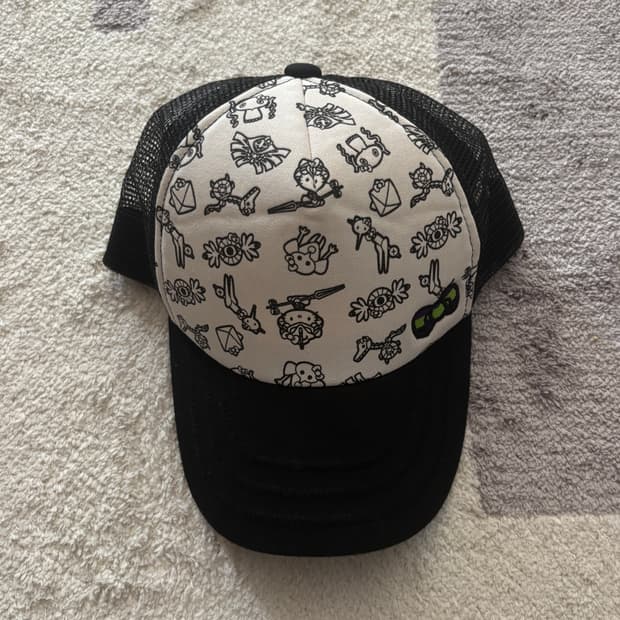 에반게리온 헬로키티 콜라보 캡