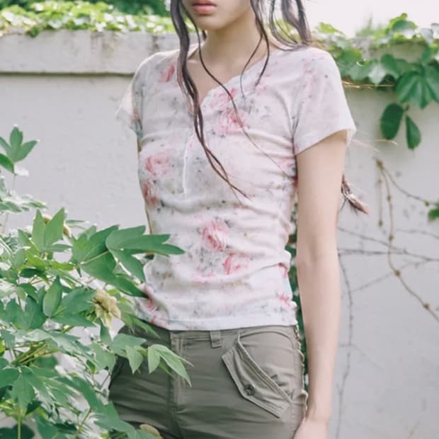 미레코 플라워 버튼티 아이보리