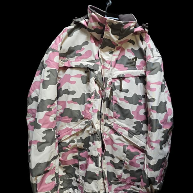 뉴발란스 카모 패턴 스키 점퍼