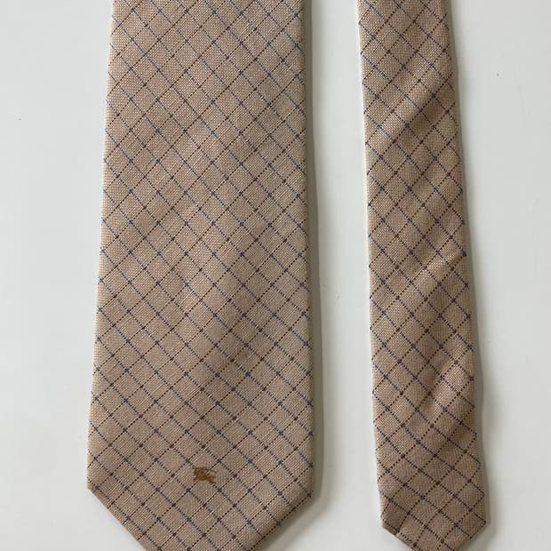 버버리 넥타이