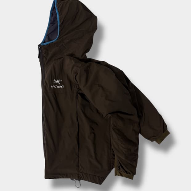 아크테릭스 루즈핏 00‘s 아톰 LT 카키 후드 자켓