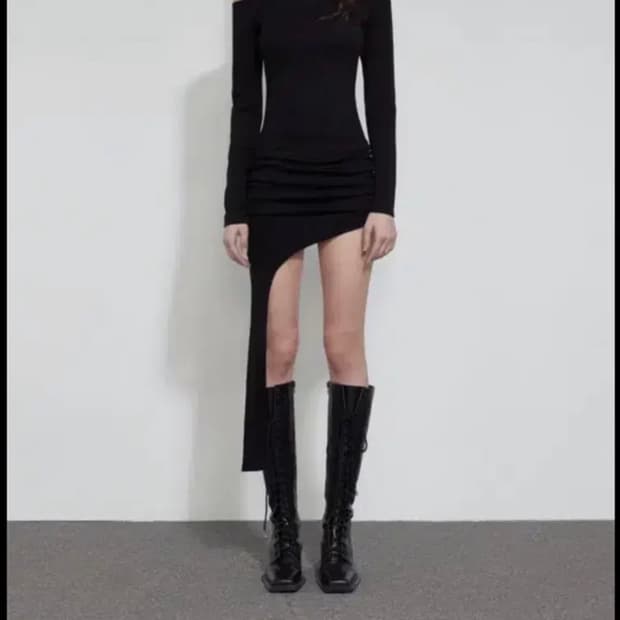 보헤미안서울 커브드 헴 미니 드레스 M