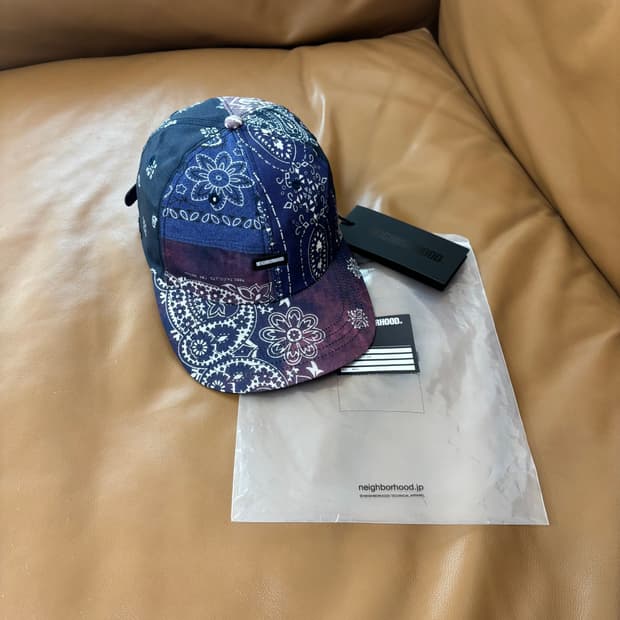 네이버후드 6패널 볼캡 모자 반다나 페이즐리 네이비 퍼플