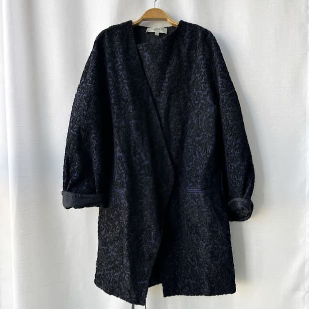 아떼 바네사브루노 울혼방 오픈카라 자카드 코트 블랙 네이비 36