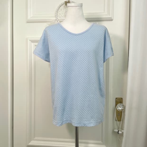 sky blue white dot half top