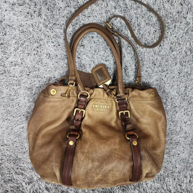 프라다 레더 숄더백