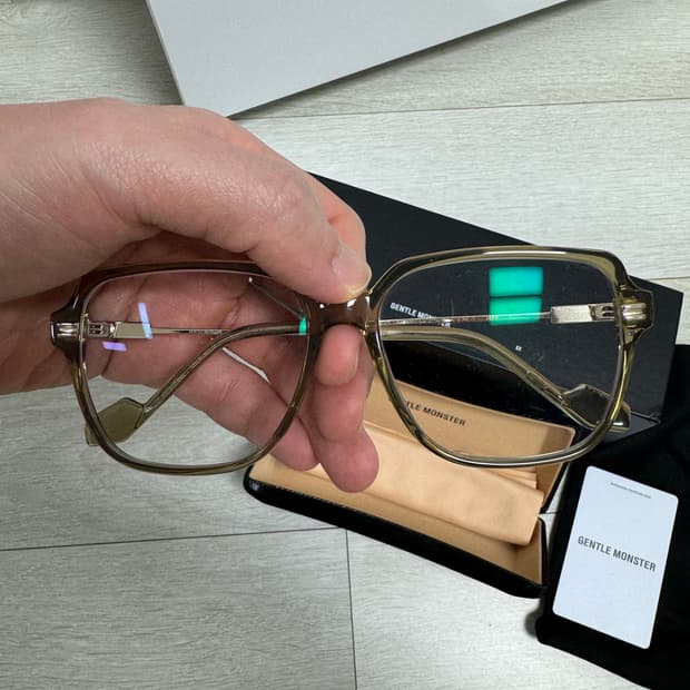 젠틀몬스터 제프 KC1 그린 클리어 안경