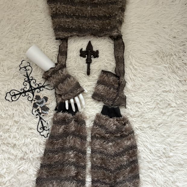 • Striped Cat Hat & wamer set 