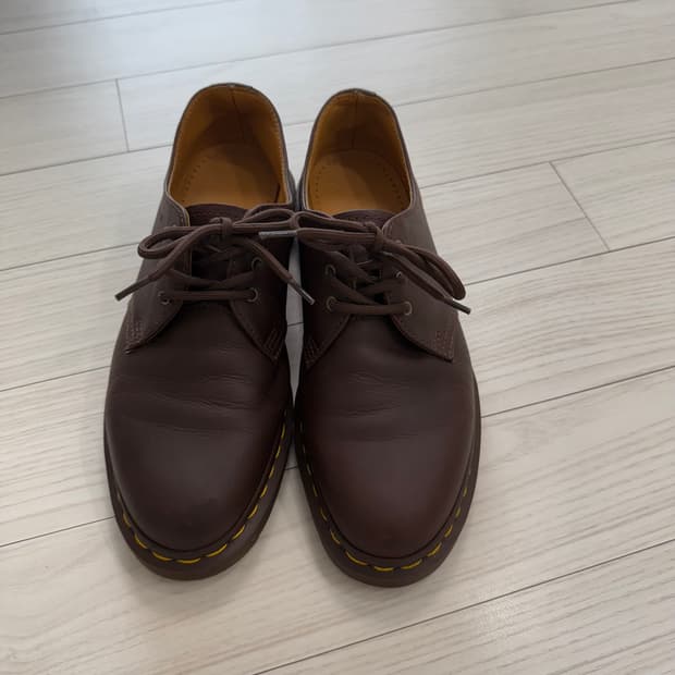 닥터마틴 브라운 260