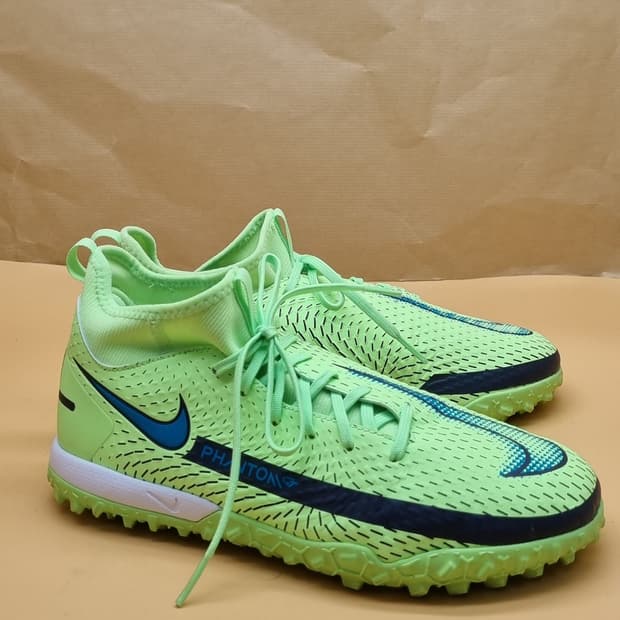 나이키 팬텀 GT. 풋살화240.