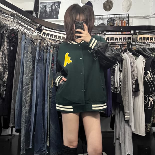 Nico and 바시티 자켓