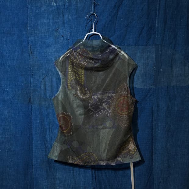 55-66 ) C.E.C.I.O Paisley Mesh Top