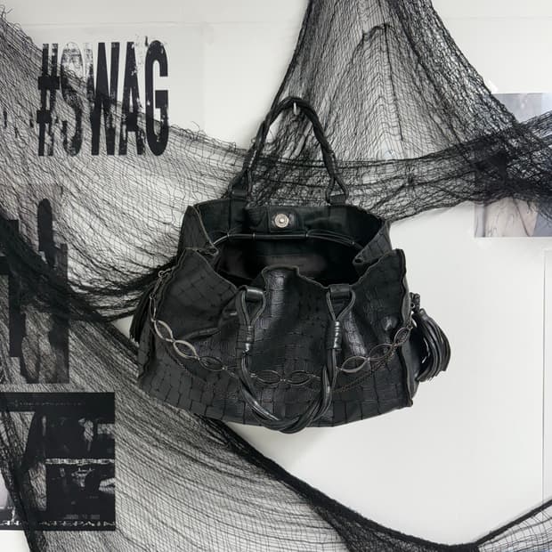 00s chain detail leather bag