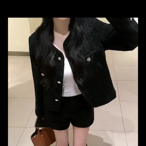 퀄팅안감/결혼식하객룩추천 ~]금장 트위드 노카라 라운드넥 긴팔