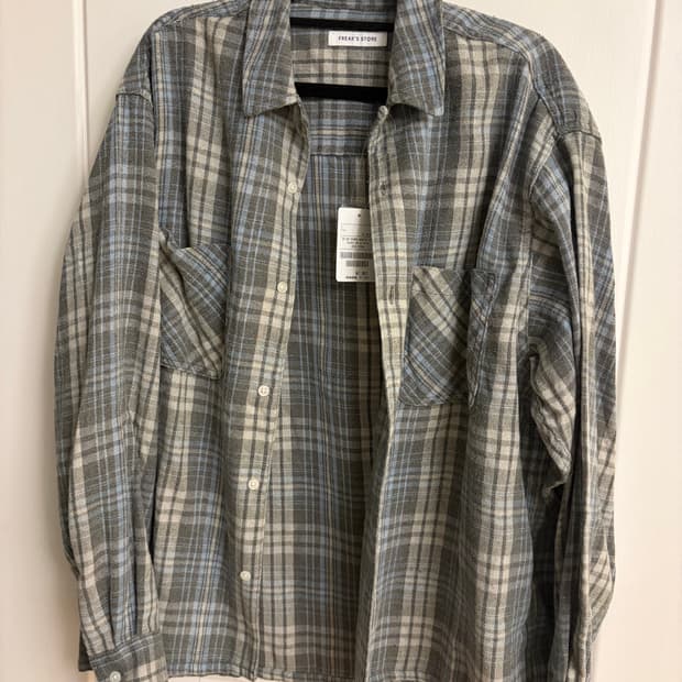 [새상품] 프릭스스토어 그레이 체크 셔츠