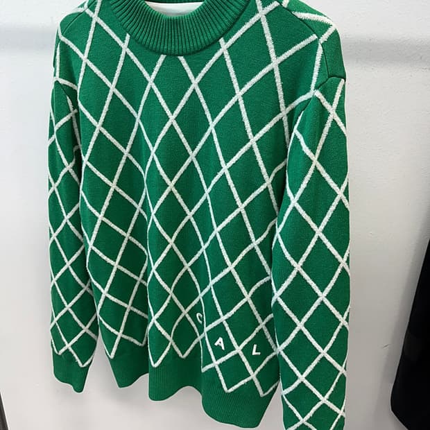 105) 캘러웨이 로고자수 방풍니트