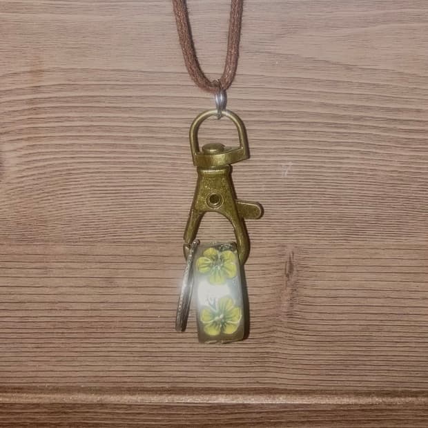 Vintage floral ring necklace