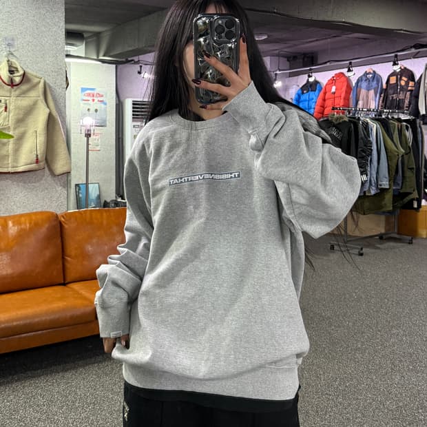 디스이즈네버댓 로고 월드맵 맨투맨 B4358