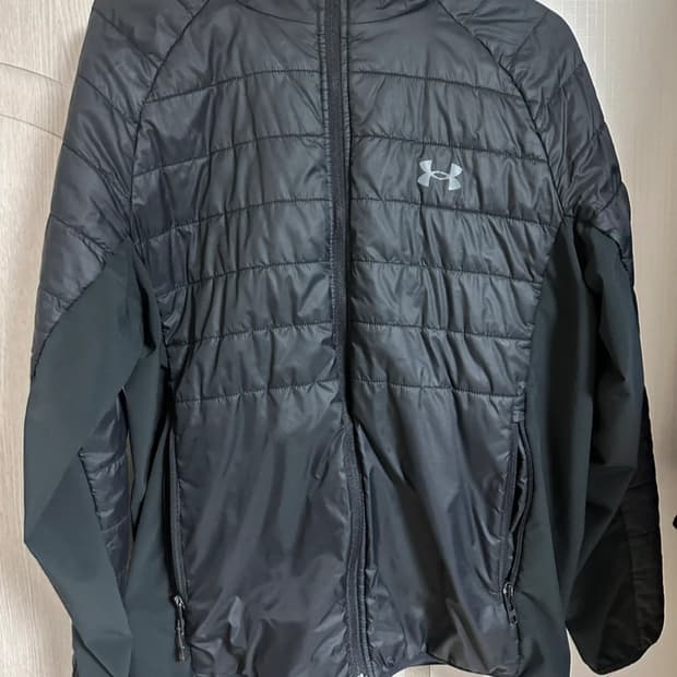 언더아머 경량패딩 L
