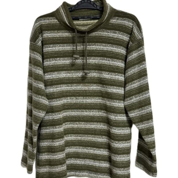 모리걸 모크넥 니트