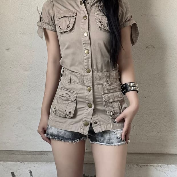 Beige cargo ops