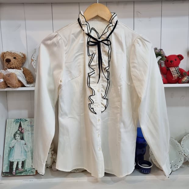 프릴 리본 블라우스