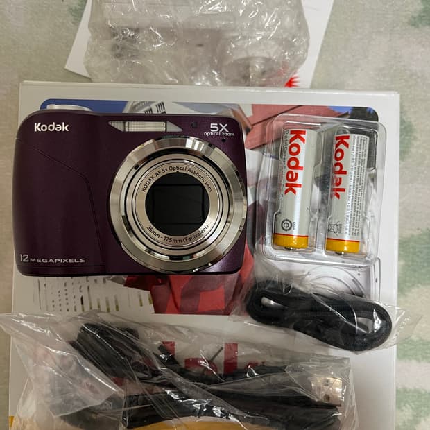 (새제품 ) 코닥 c190 레어 보라 빈티지 디카 카메라