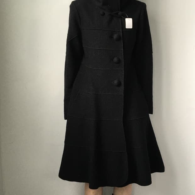 Line detail collar point coaat