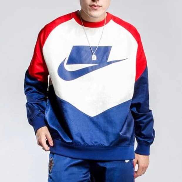 나이키 nsw 데드스탁 웜업 맨투맨 