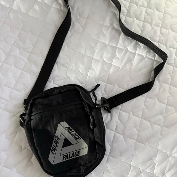 Palace Shot 2 bag black 팔라스 샷백 18FW