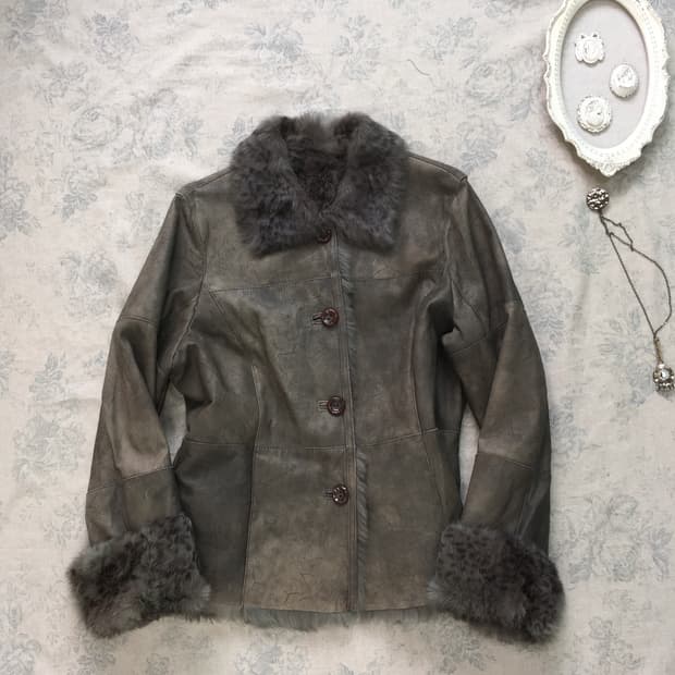 빈티지 래빗퍼 카키 무스탕