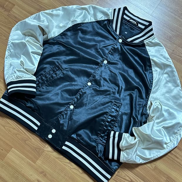 [상태좋음] H&M 사틴 블루종 바시티 자켓 블랙&화이트