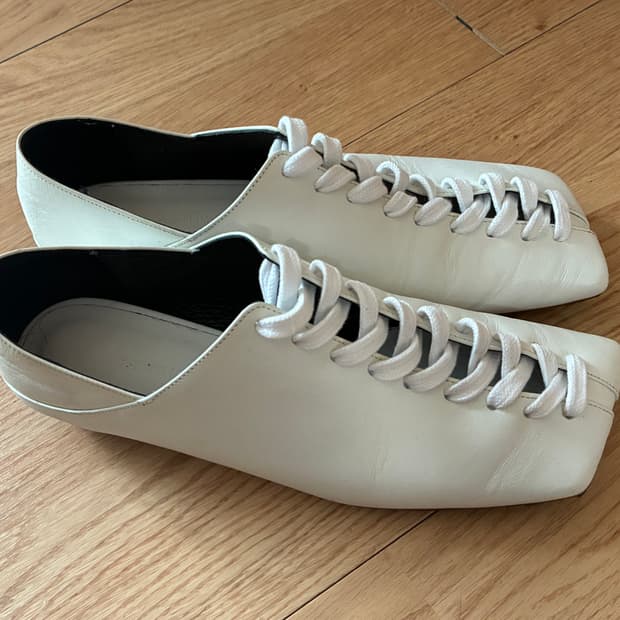 플랫아파트먼트 르메르맛 레이스업 플랫